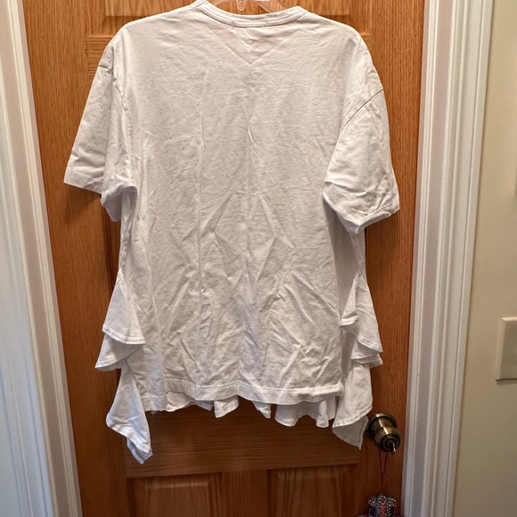 Comme des Garcon Tiered Hem White T-shirt. - Picture 3 of 3